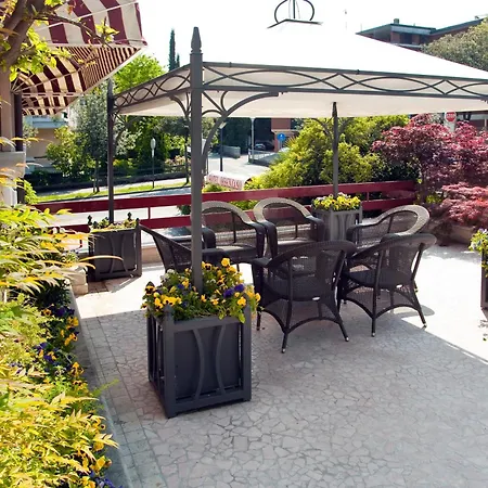 Hotel Desenzano-3